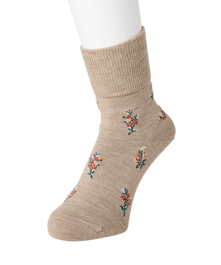 サンドベージュ